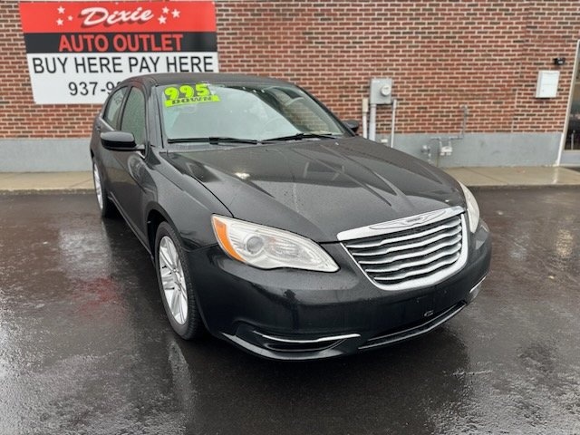 2012 Chrysler 200 Touring's photo