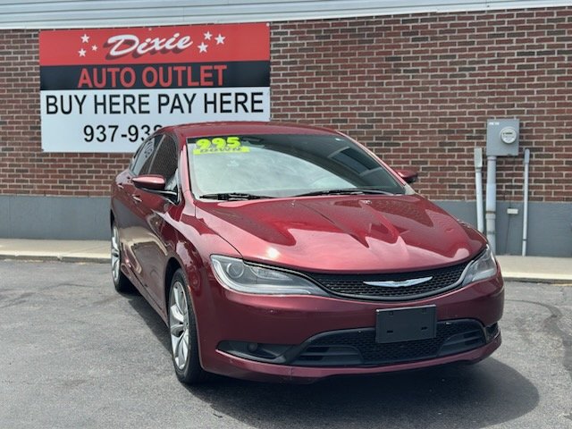 2016 Chrysler 200 S's photo