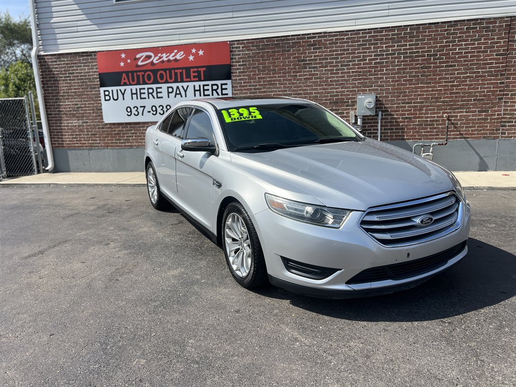 2013 Ford Taurus Limited's photo