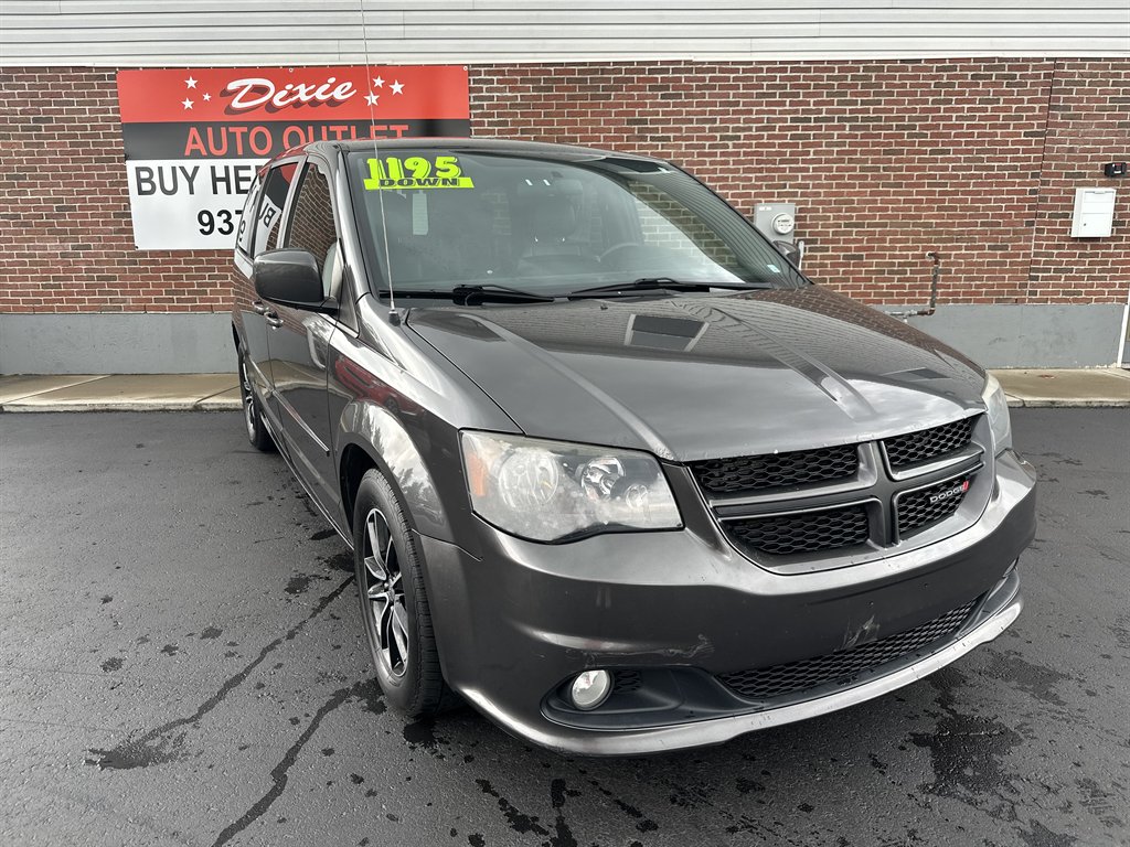 2016 Dodge Grand Caravan R/T's photo
