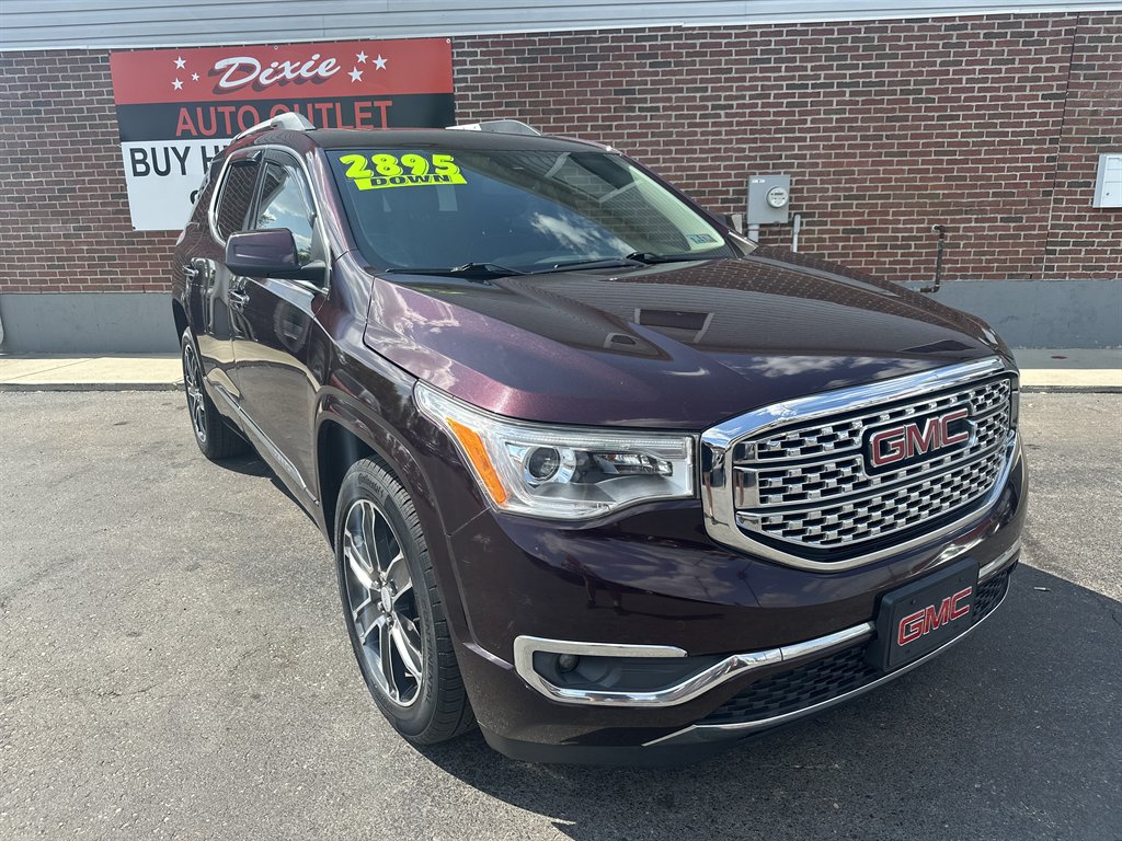 2017 GMC Acadia Denali's photo