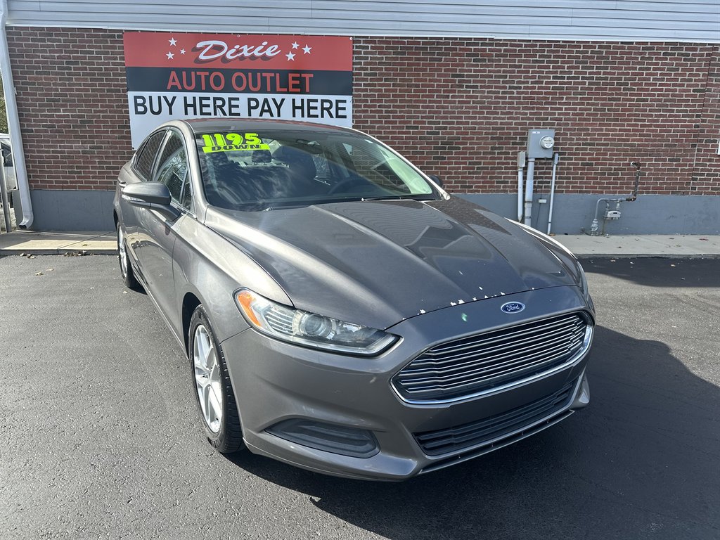 2014 Ford Fusion SE's photo