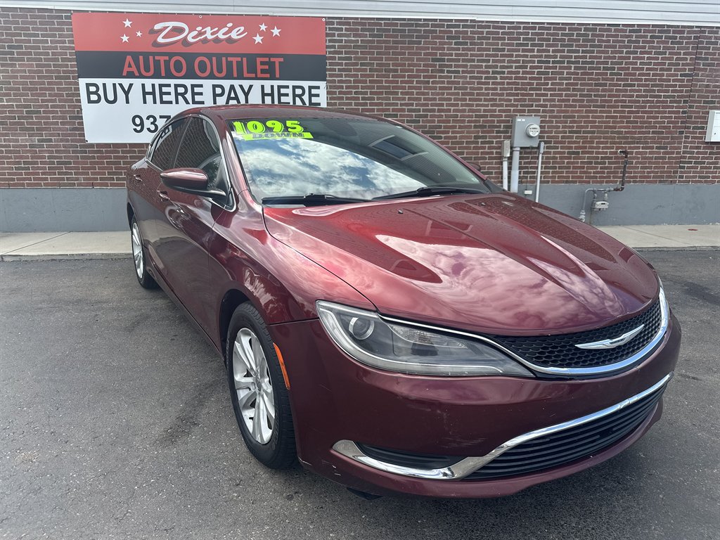 2015 Chrysler 200 Limited's photo