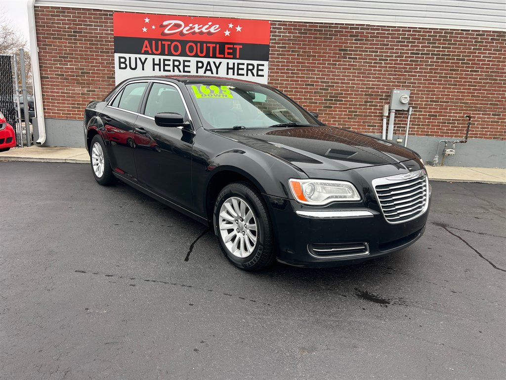 2013 Chrysler 300 Base's photo