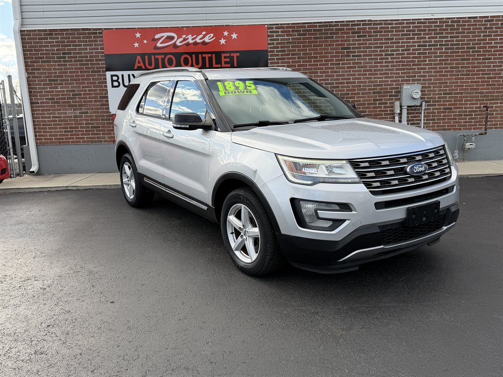 2016 Ford Explorer XLT's photo